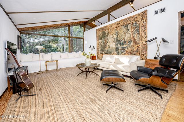 1103 Le Voyageur Drive, Ocean Springs, MS 39564