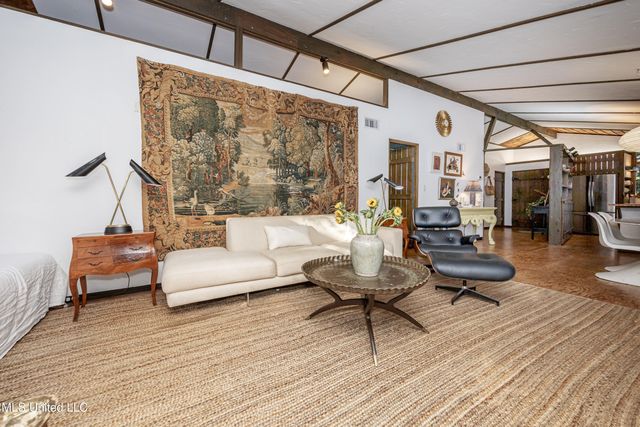 1103 Le Voyageur Drive, Ocean Springs, MS 39564