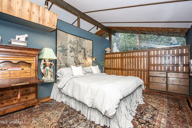 1103 Le Voyageur Drive, Ocean Springs, MS 39564