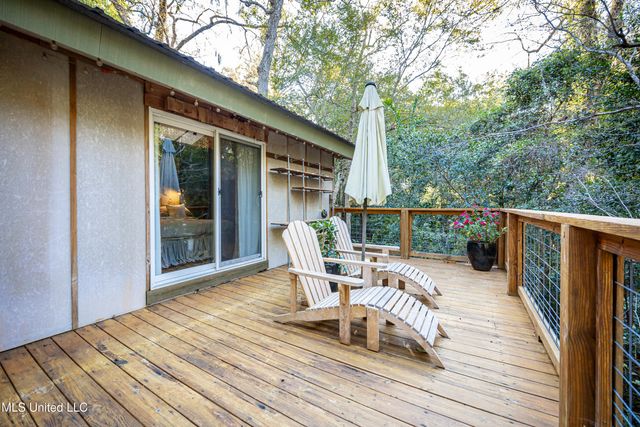 1103 Le Voyageur Drive, Ocean Springs, MS 39564