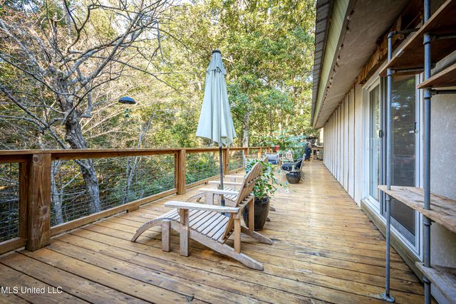 1103 Le Voyageur Drive, Ocean Springs, MS 39564