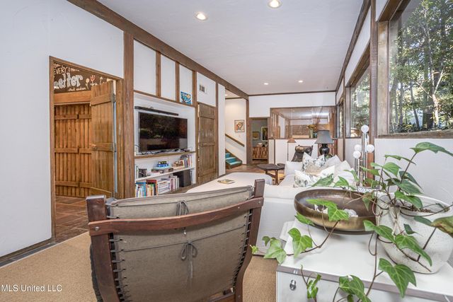 1103 Le Voyageur Drive, Ocean Springs, MS 39564