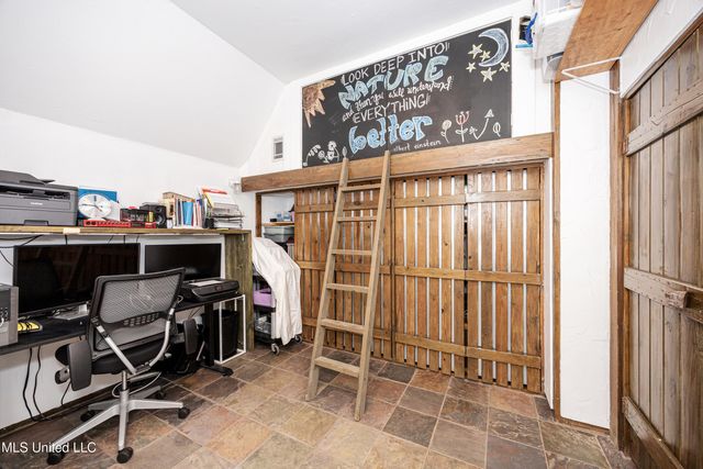 1103 Le Voyageur Drive, Ocean Springs, MS 39564