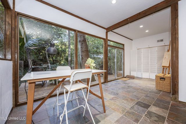 1103 Le Voyageur Drive, Ocean Springs, MS 39564