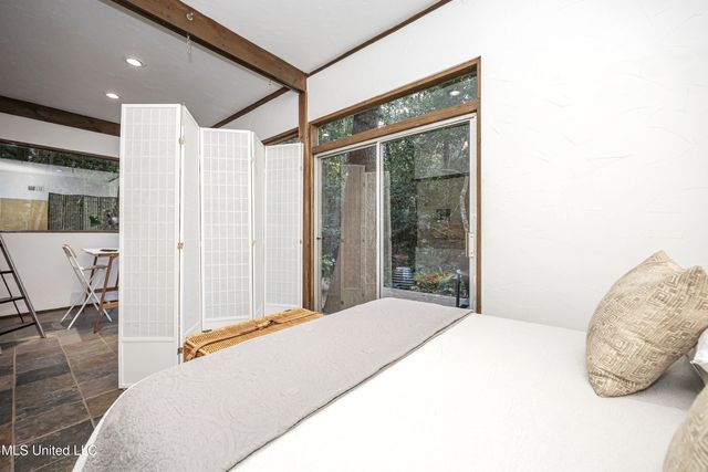 1103 Le Voyageur Drive, Ocean Springs, MS 39564