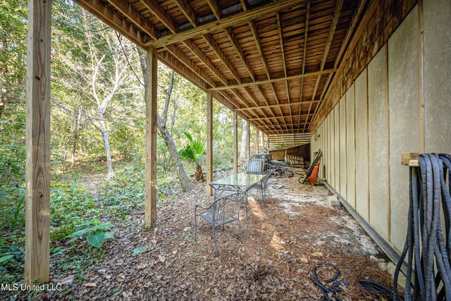 1103 Le Voyageur Drive, Ocean Springs, MS 39564