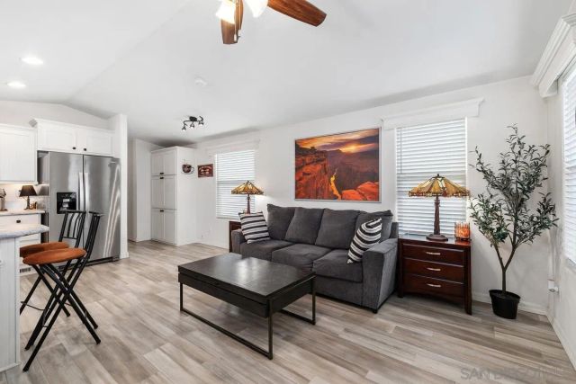 8545 Mission Gorge Rd SPC 336A, Santee, CA 92071