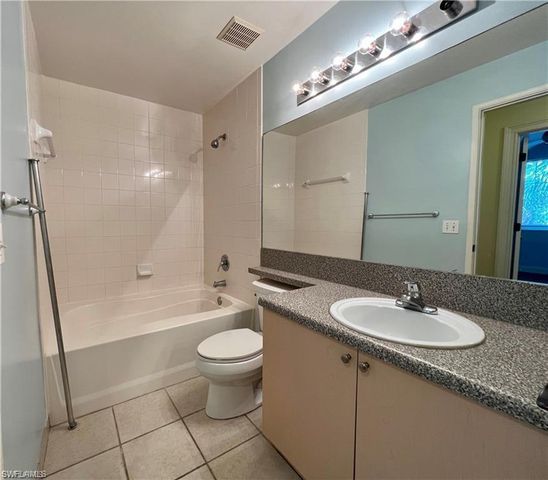 1160 Reserve WAY 207, Naples, FL 34105