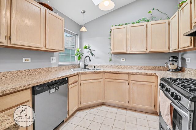 2035 Waverly Lane 2035, Algonquin, IL 60102