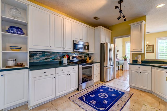 67 Oyster Point Row, Charleston, SC 29412