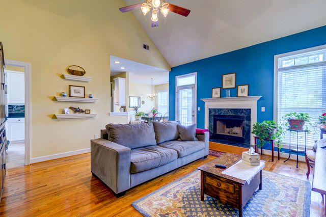 67 Oyster Point Row, Charleston, SC 29412