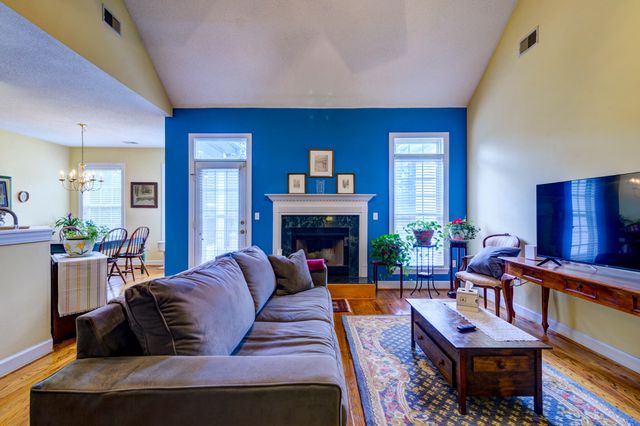 67 Oyster Point Row, Charleston, SC 29412