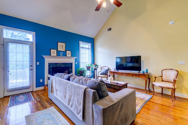 67 Oyster Point Row, Charleston, SC 29412