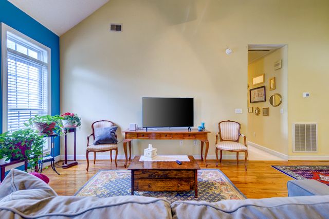67 Oyster Point Row, Charleston, SC 29412