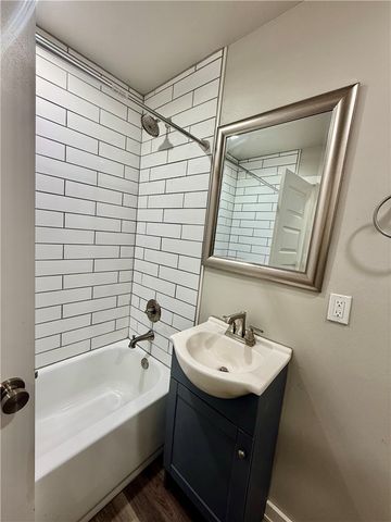 24 Hampstead Lane, Bella Vista, AR 72714