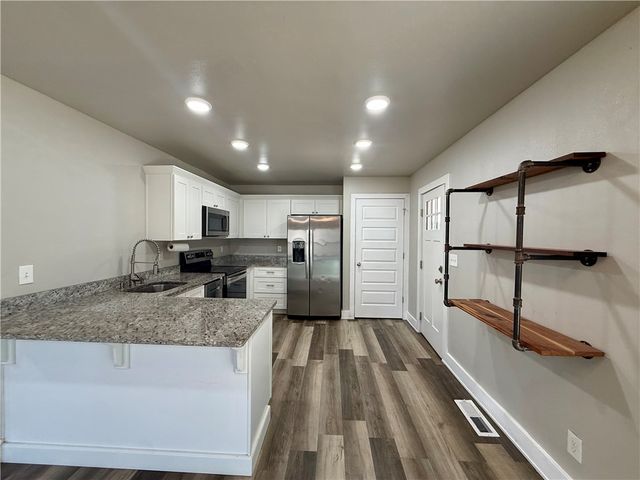 24 Hampstead Lane, Bella Vista, AR 72714