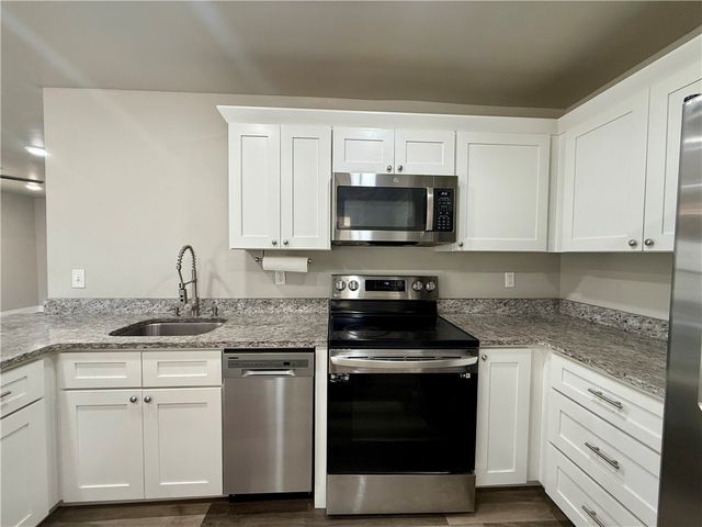 24 Hampstead Lane, Bella Vista, AR 72714