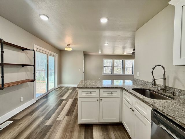 24 Hampstead Lane, Bella Vista, AR 72714