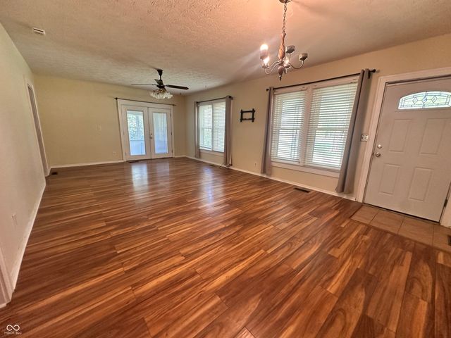 1069 W Railroad Street, Fountaintown, IN 46130