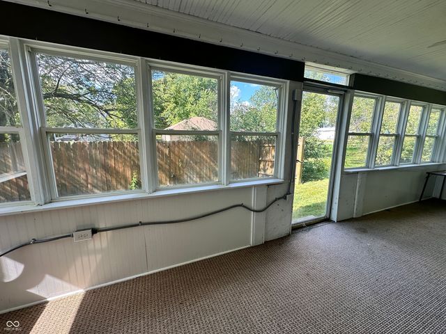 1069 W Railroad Street, Fountaintown, IN 46130