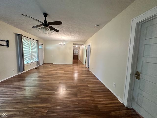 1069 W Railroad Street, Fountaintown, IN 46130