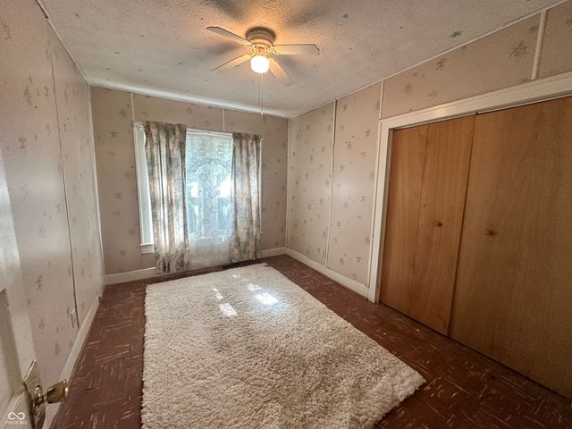 1069 W Railroad Street, Fountaintown, IN 46130