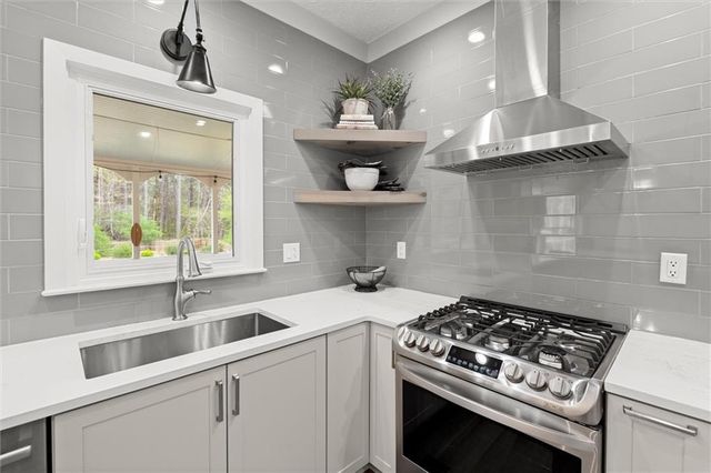 1512 Tennessee Walker Drive NE, Roswell, GA 30075