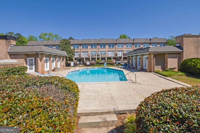 6980 Roswell Road B11, Atlanta, GA 30328
