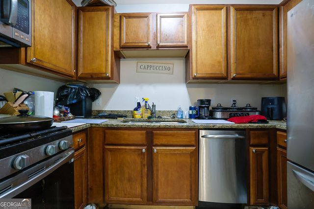 6980 Roswell Road B11, Atlanta, GA 30328