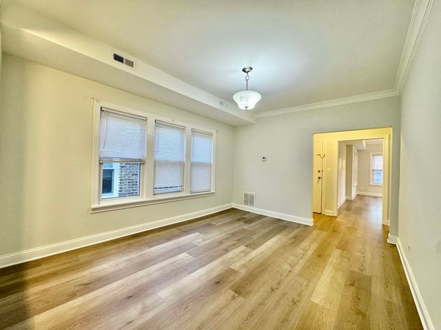 6228 N Artesian Avenue, Chicago, IL 60659