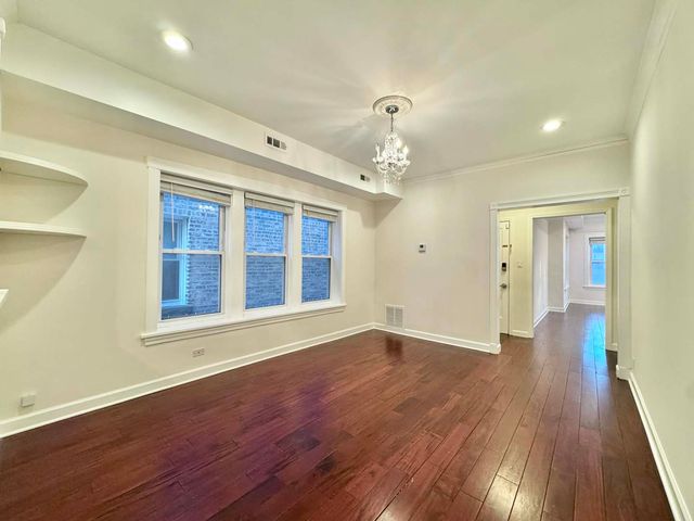 6228 N Artesian Avenue, Chicago, IL 60659