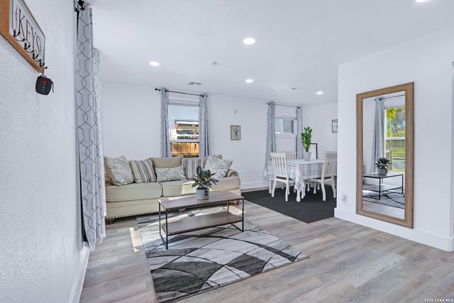 615 Gulf St, San Antonio, TX 78202