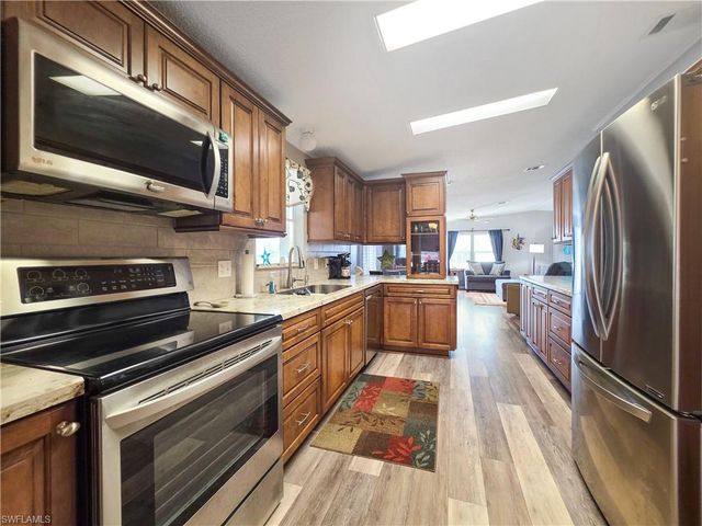 264 Lakeside DR, North Fort Myers, FL 33903