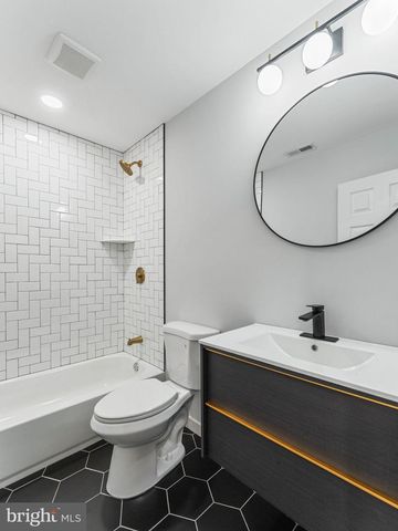 6058 WEBSTER ST, Philadelphia, PA 19143
