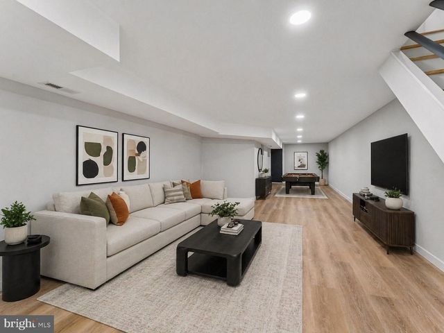 6058 WEBSTER ST, Philadelphia, PA 19143