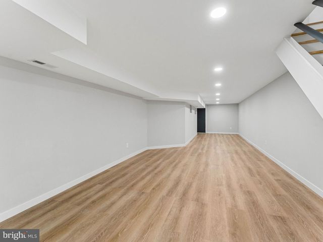 6058 WEBSTER ST, Philadelphia, PA 19143