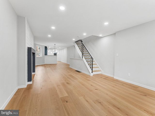 6058 WEBSTER ST, Philadelphia, PA 19143