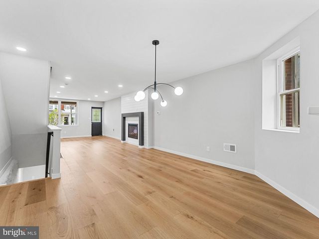 6058 WEBSTER ST, Philadelphia, PA 19143