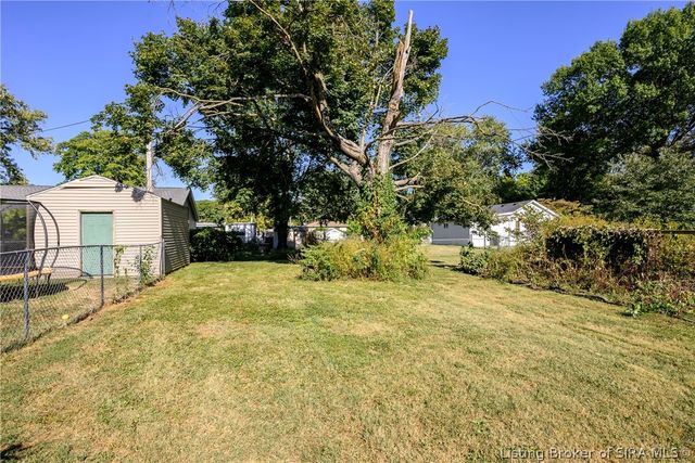 1004 Brunswick Drive, Jeffersonville, IN 47130