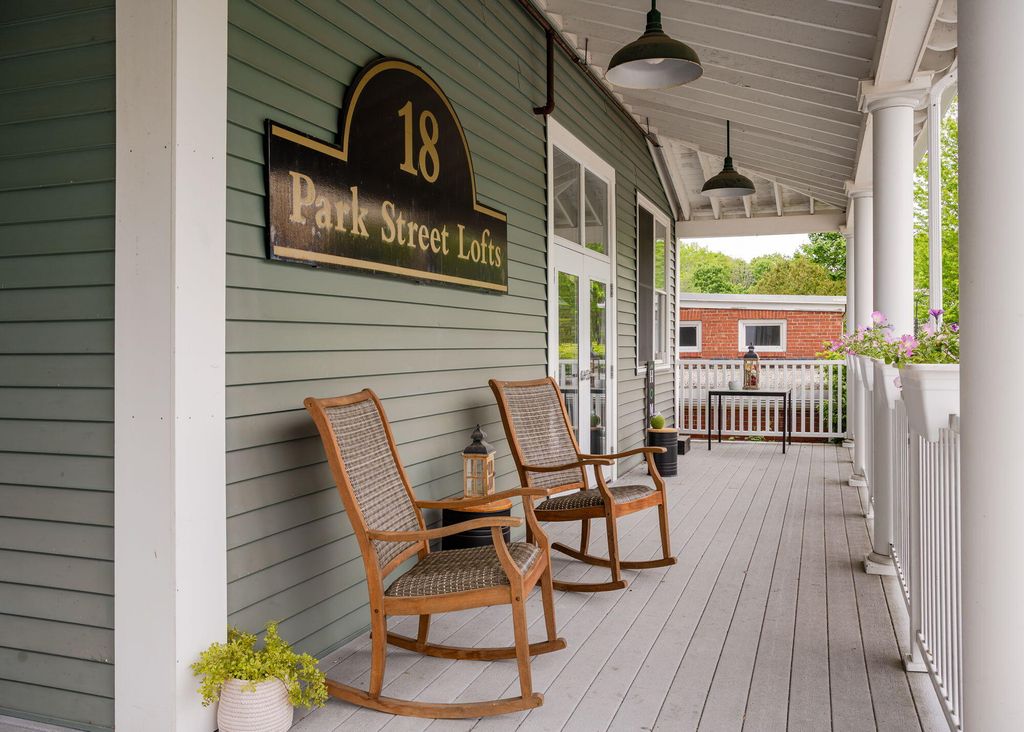 18 Park Street 405, Saco, ME 04072 — photo 2