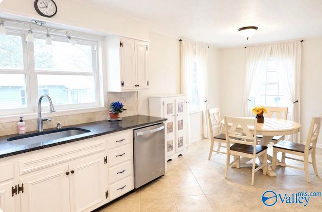 1464 Oak Drive, Boaz, AL 35956