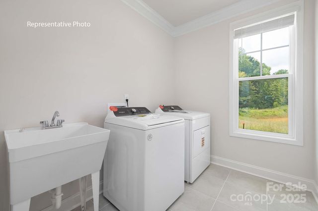 2042 Gallinule Drive, Indian Trail, NC 28079