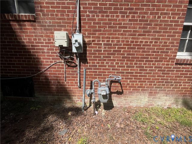 8900 Michaux Ln, Henrico, VA 23229