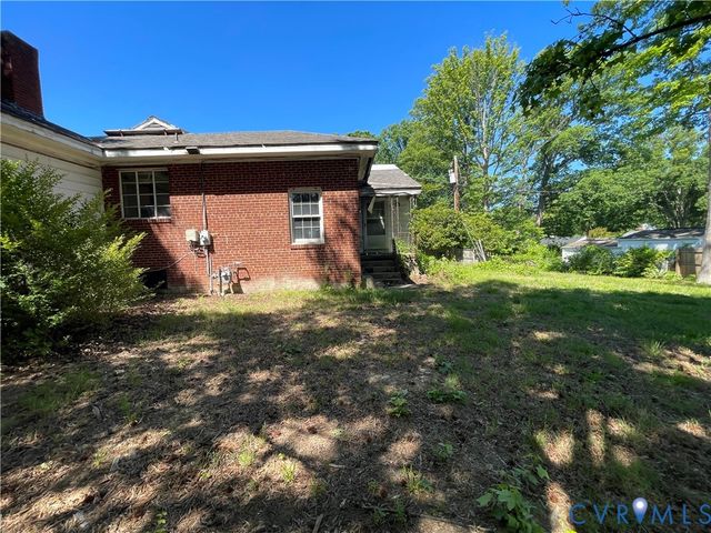 8900 Michaux Ln, Henrico, VA 23229