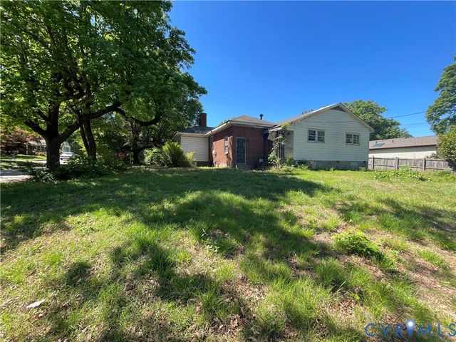 8900 Michaux Ln, Henrico, VA 23229