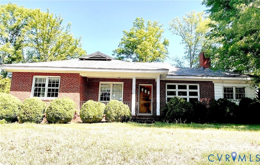 8900 Michaux Ln, Henrico, VA 23229