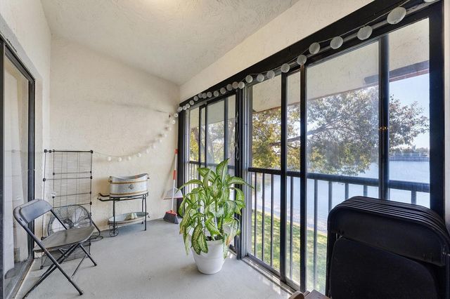 3100 NW 46th Street 203, Oakland Park, FL 33309