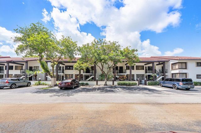 3100 NW 46th Street 203, Oakland Park, FL 33309