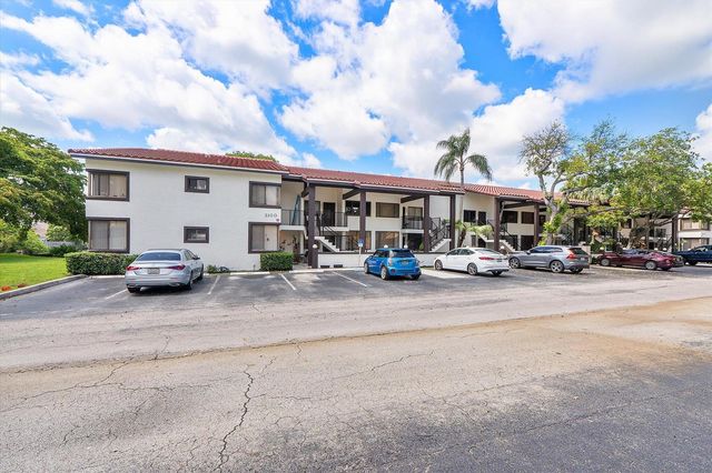 3100 NW 46th Street 203, Oakland Park, FL 33309
