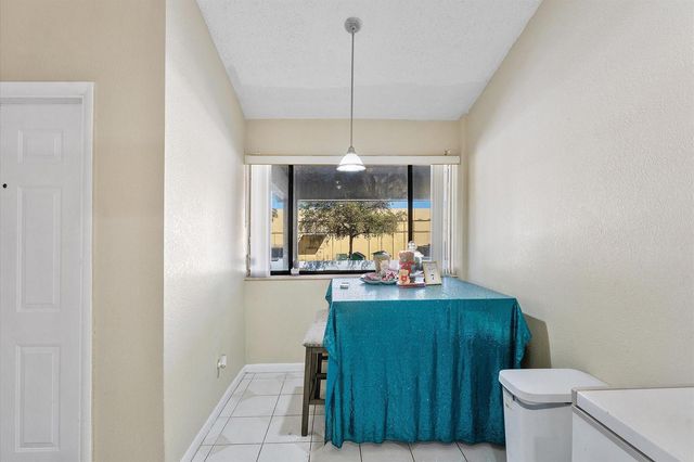 3100 NW 46th Street 203, Oakland Park, FL 33309